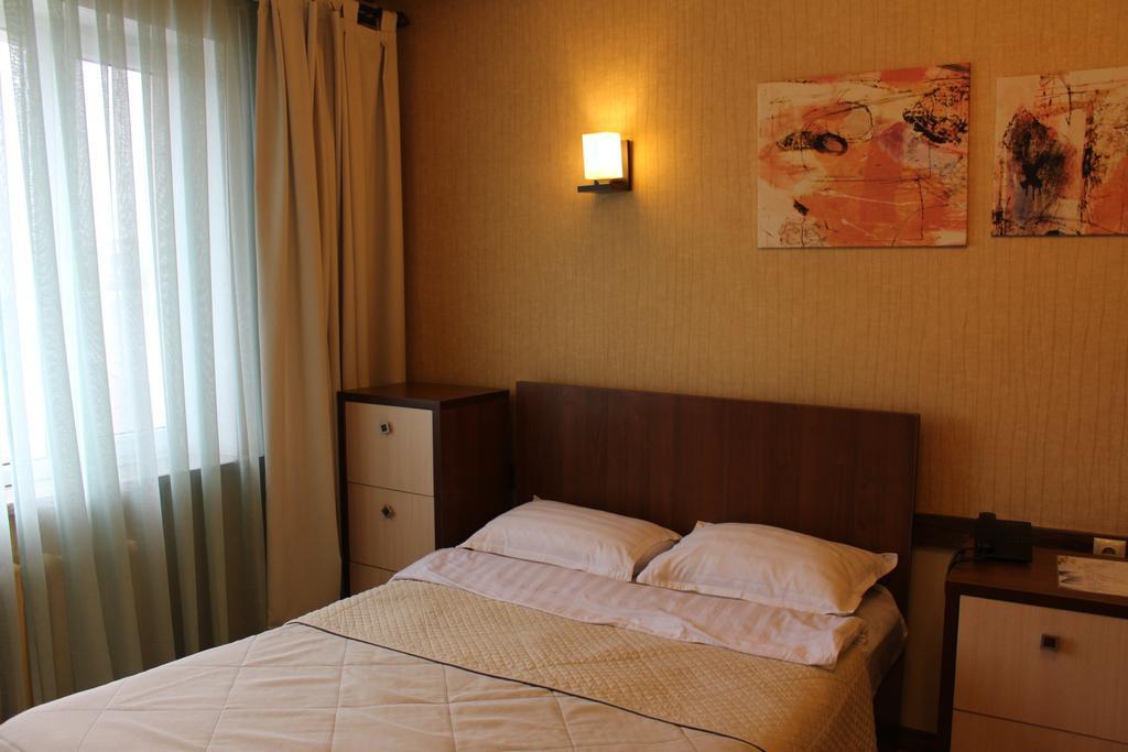 Delphin Guest House Biškek Pokoj fotografie