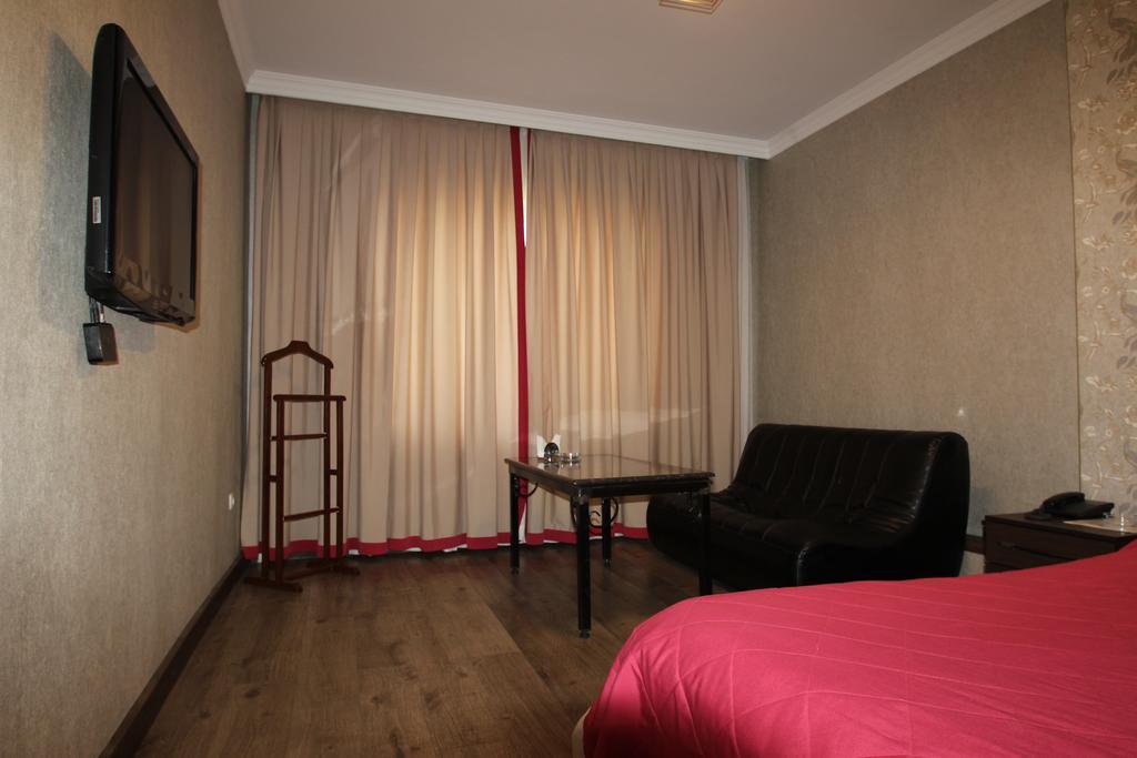 Delphin Guest House Biškek Exteriér fotografie